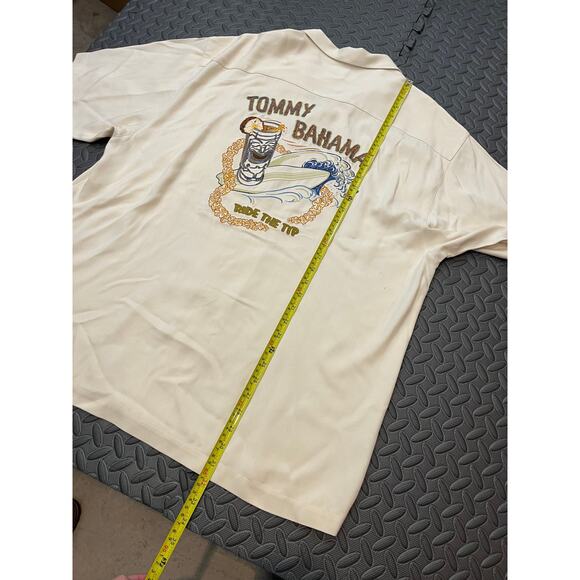 Tommy Bahama Vintage Mens Beige Silk‎ Embroidered Button Up Tiki Shirt XL Surf - Picture 7 of 9